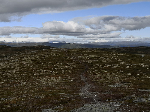 Frå Rennefjellet mot Bitihorn bak Slettefjell