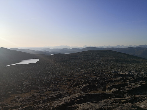 Utsikt frå Skutshorn; Nordlandstjernet og nordtoppen