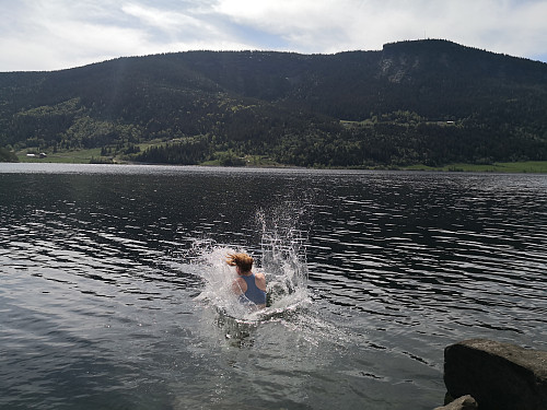 Bad i Slidrefjorden etter turen