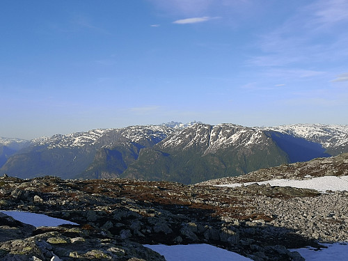 Mot Storen og Austanbotntinden