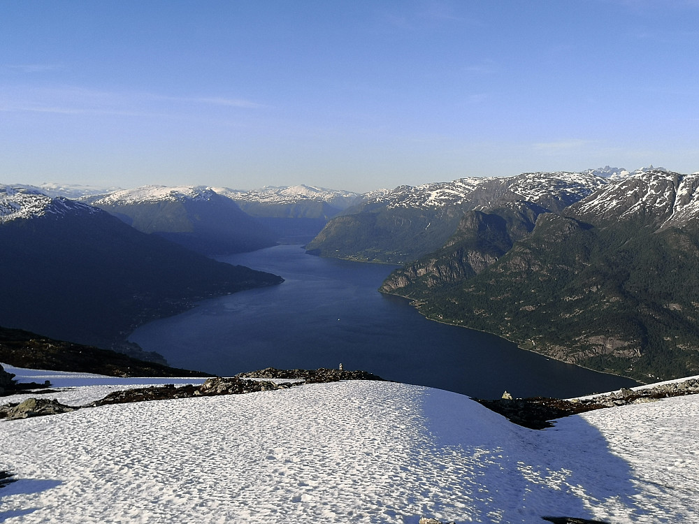 Nordover Lustrafjorden frå Steinhytta