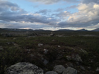 Skreddalsfjellet og Svarhamaren frå Dalstøltjernet
