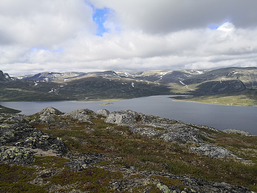 Mot Ranastøngji og Vavatn frå Solgladberget