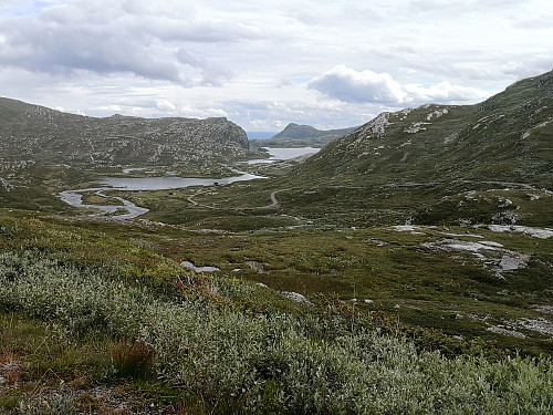 Mot Fleinsendin og Raudhorn tidleg på turen til Store Sendehornet