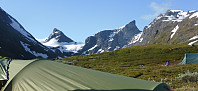 hansi_midtre_og_store_ringstind_fra_ringsdalen_2.jpg