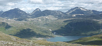 hansi_storegut,_mjølkedalstind,_høgbrøthøgde_og_sjogholstind_fra_utsikten_1.jpg