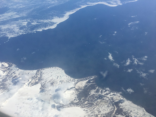 På flyturen innover Svalbard