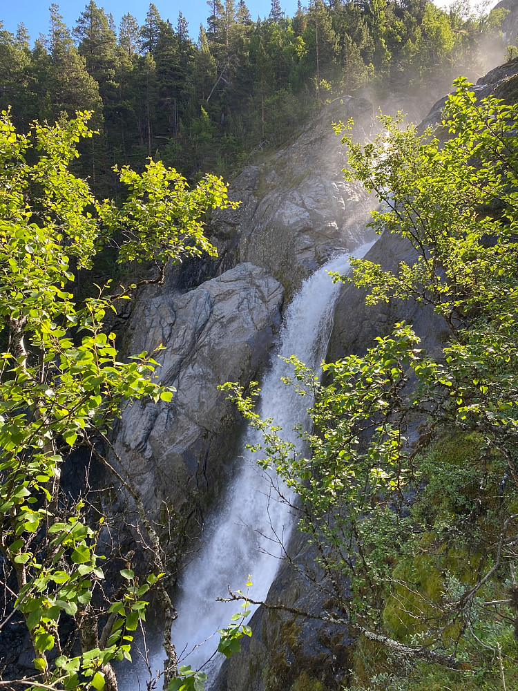 En foss langs Grjota