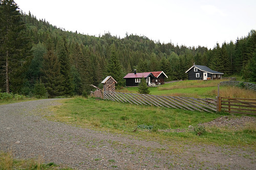 16.08.2015 - Toverudsetra. Oppe ved den lille høyden bak, midt i bildet, sto jeg og tok de to forrige utsiktsbildene.