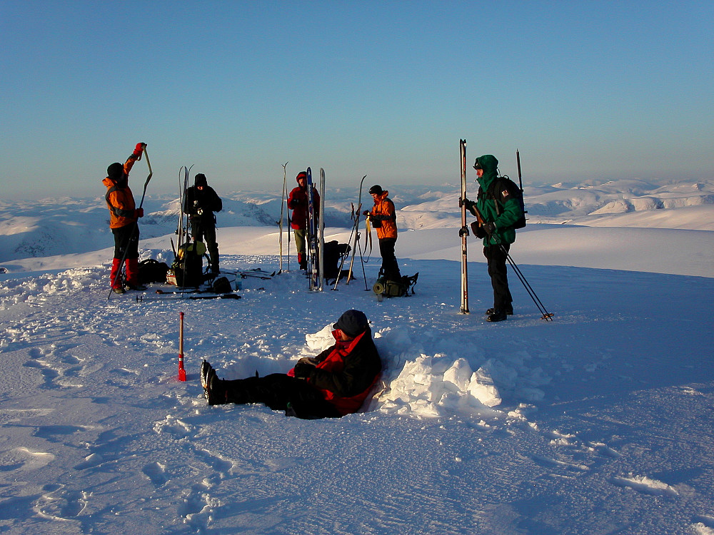 14.05.2005 - Alle samlet på toppen av Brenibba (2018) klokken 05:30.