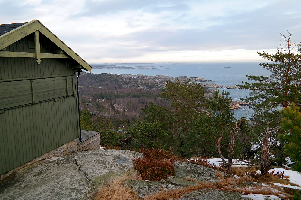 Utsikt østover fra Kjerringberget.