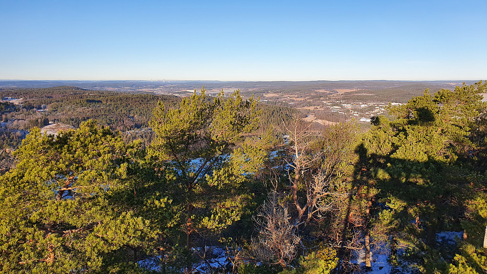 Nordover, sett fra utsiktstårnet på Dragonkullen.