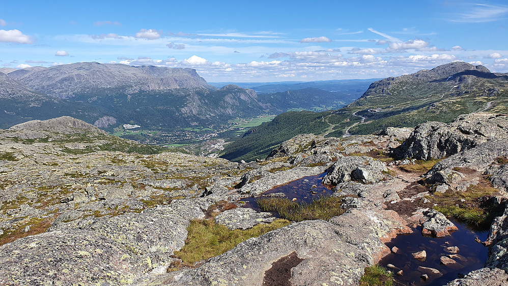 Utsikt ned mot Hemsedal sentrum fra Røgjin.