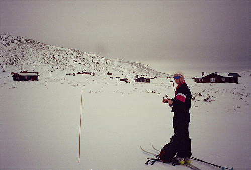 02.03.1996 - Vi nærmer oss hyttefeltet ved Afstjønna, nordøst for Vinstra.