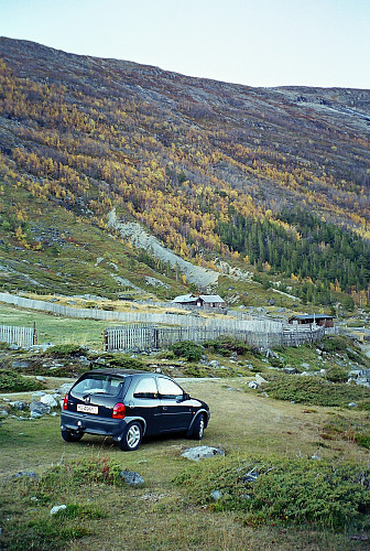 06.10.1999 - Tilbake på Heimaste Lundadalsætre etter endt tur. Nå ventet en lang kjøretur til Oslo.