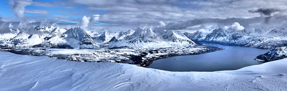 Utsikten vestover mot Lyngen.