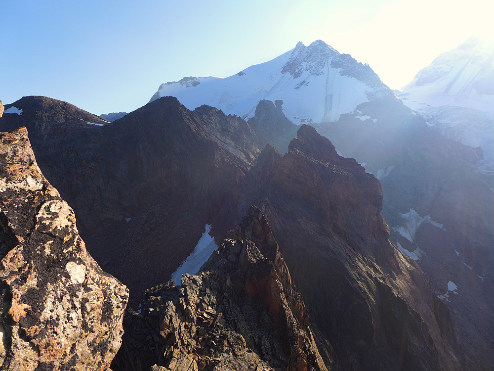 View along the ridge towards the Fletschhorn