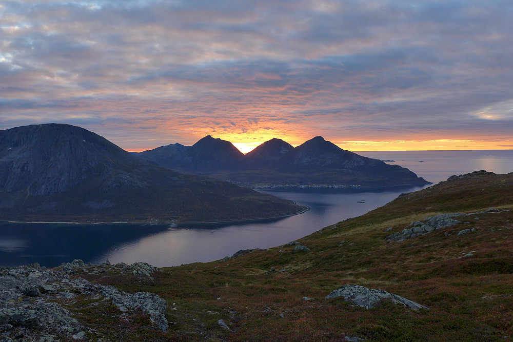 Ikke så dramatisk på vei opp Brattfjellet