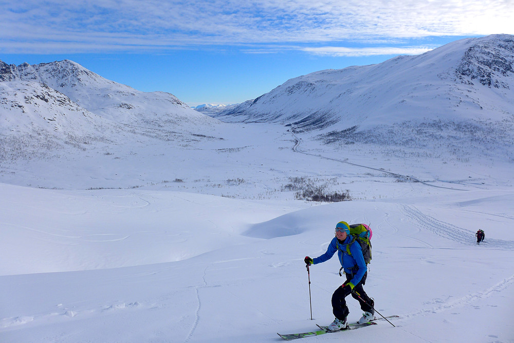 På tur opp Tverrfjellet