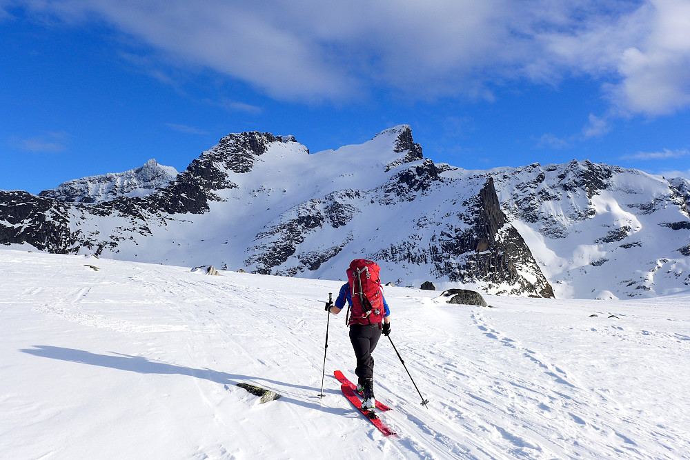 På vei mot vannet og fjellet