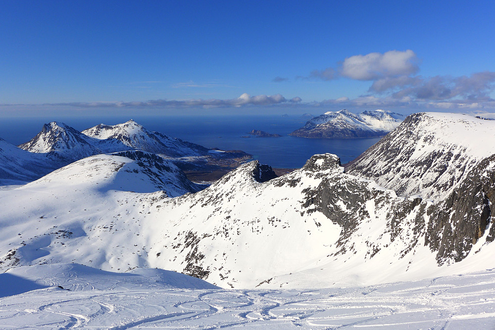 Fjellet har tydeligvis fått noen besøk i det siste