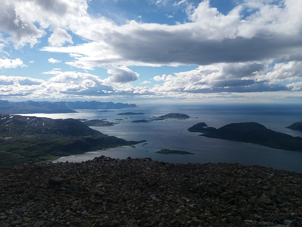 Utsikt mot Sommarøy og Senja