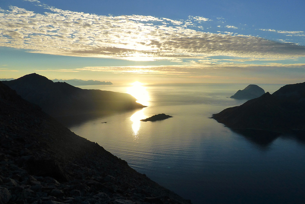 Kveldssol og Senja i det fjerne