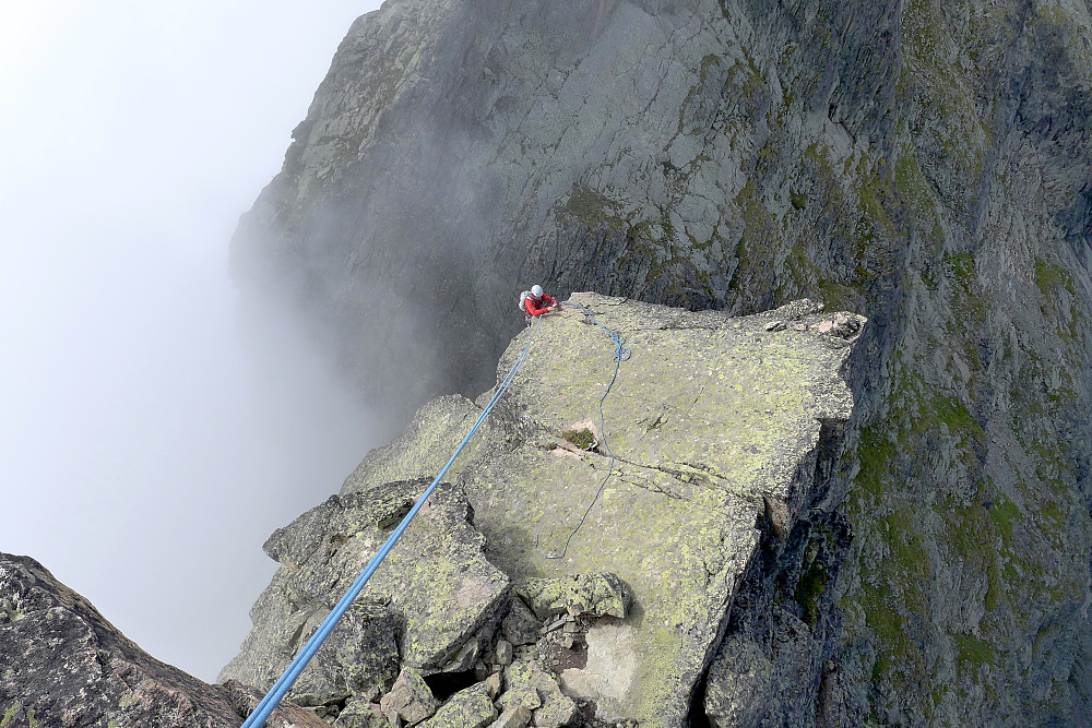 First abseil down to the col between Grand Perron and Pointe Vouilloz