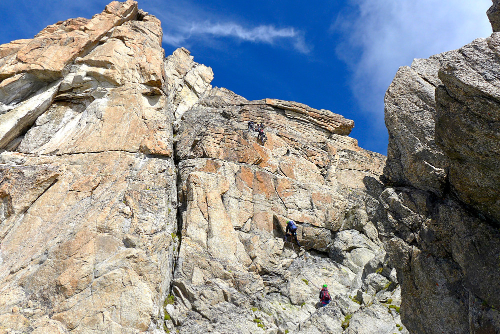 Climbers on the last 3 pitches up to the summit