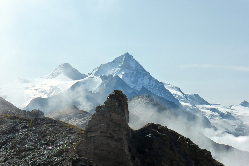 Dent Blanche sett fra den lille toppen ved siden av Col de Torrent