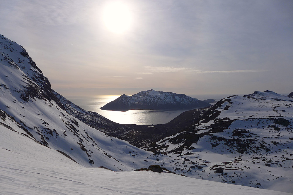 Over vannet og utsikt mot Sessøya