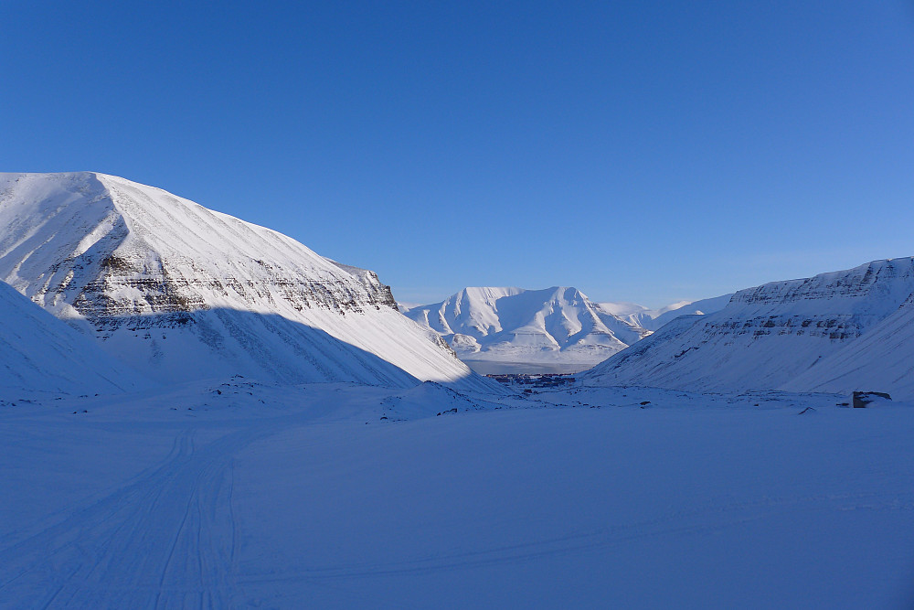 Endelig et stykke opp på Longyearbreen