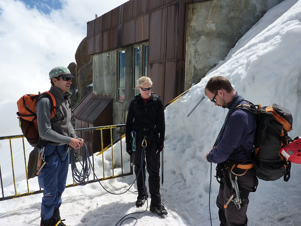 Anthony, Hanna and Tobbe at the Aiguille du Midi station