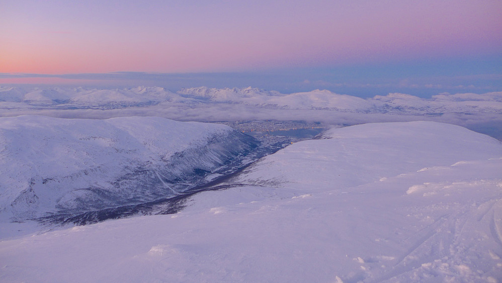 Utsikten over Tromsdalen mot Kvaløya