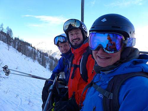 Martin, John og Alison på heisen