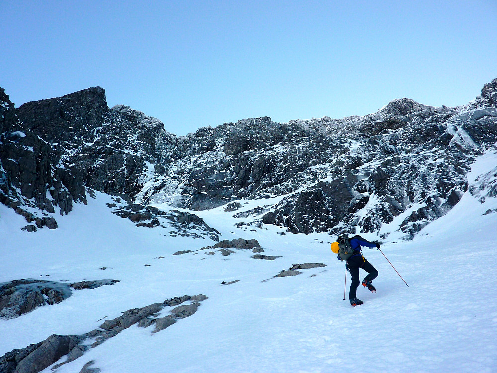 On the approach to the route from the CIC hut
