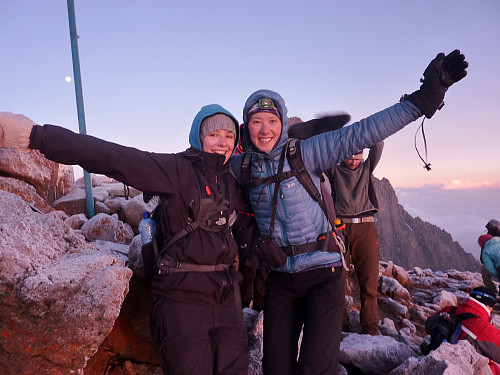 Kristin (left) and me (right) - pretty happy to be on the top of Point Lenana (4985m)
