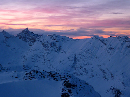 The familiar skyline ridge and spiky summit of Hamperokken