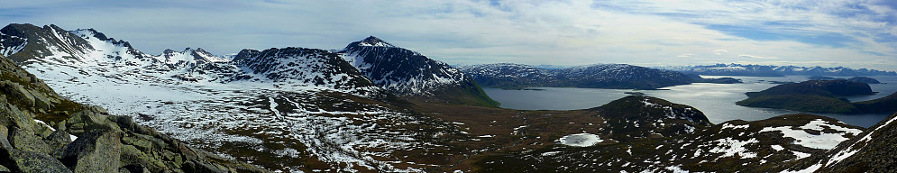 Views across Kattfjorden and Sørsundet with the north side of Rundtinden and Vasstinden in the middle of the picture