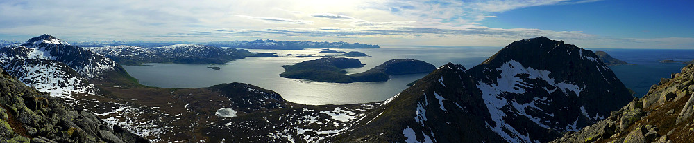 Views over Tussøy, Sommarøy and Hillesøywith Senja in the background and Ryptinden and Bremnestinden to the right
