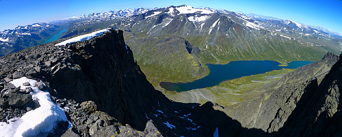 View to the west, just before the summit of Besshøe