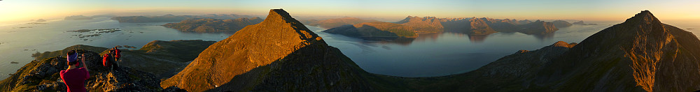 A lush sunset photo to start off the story..... a panorama from Kvantotind south towards Kvaløya and horntind & Vengsøytind on the right hand edge