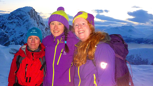 Kamila, meg og Hanneke (tatt av en skikjører vi traff på toppen)
