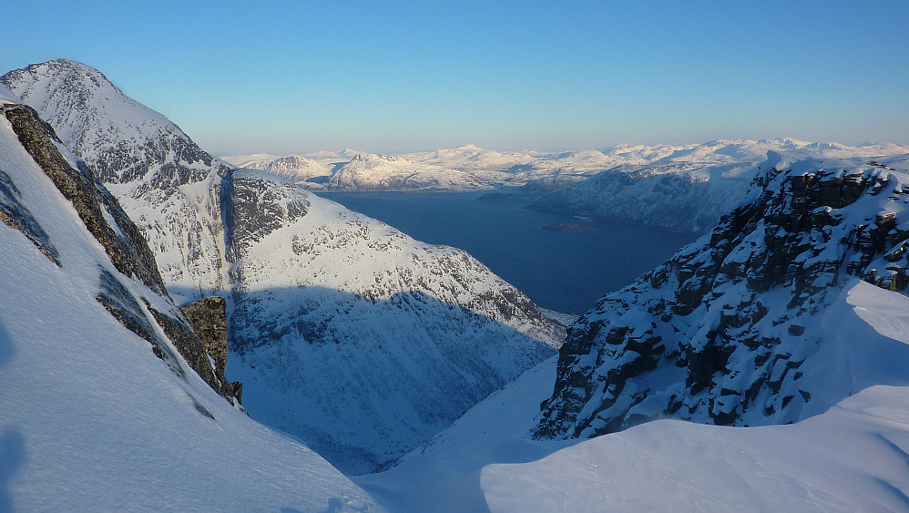Store Blåmann (left) and Kaldfjord, seen from just before the top