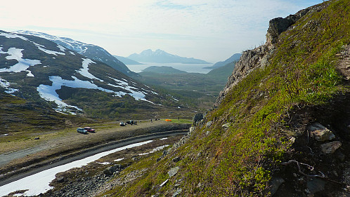 Parkeringsplassen ved tunnelen i Finnvikdalen
