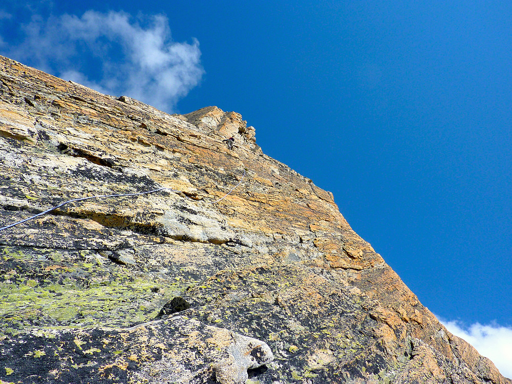 The first few pitches up to the top of the first of the horns