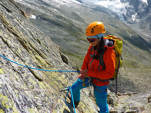 My turn to belay Rocio 