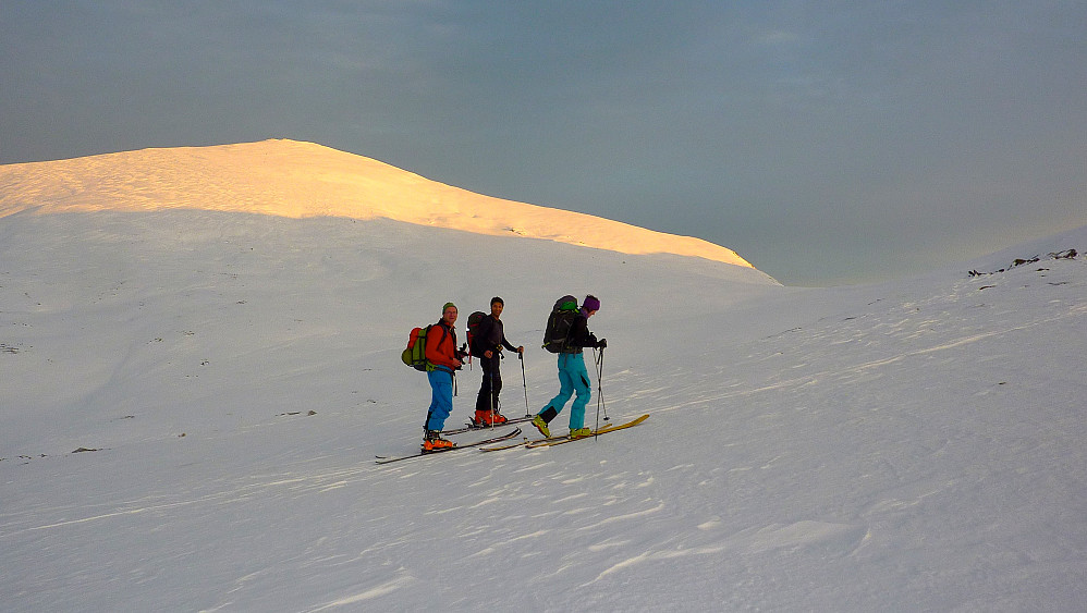 Ullstinden i solskinn