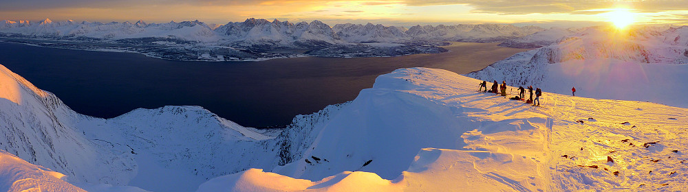 Panorama med utsikt mot Lyngen
