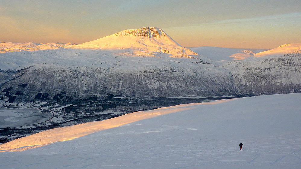 Sørsiden av Tromsdalstinden